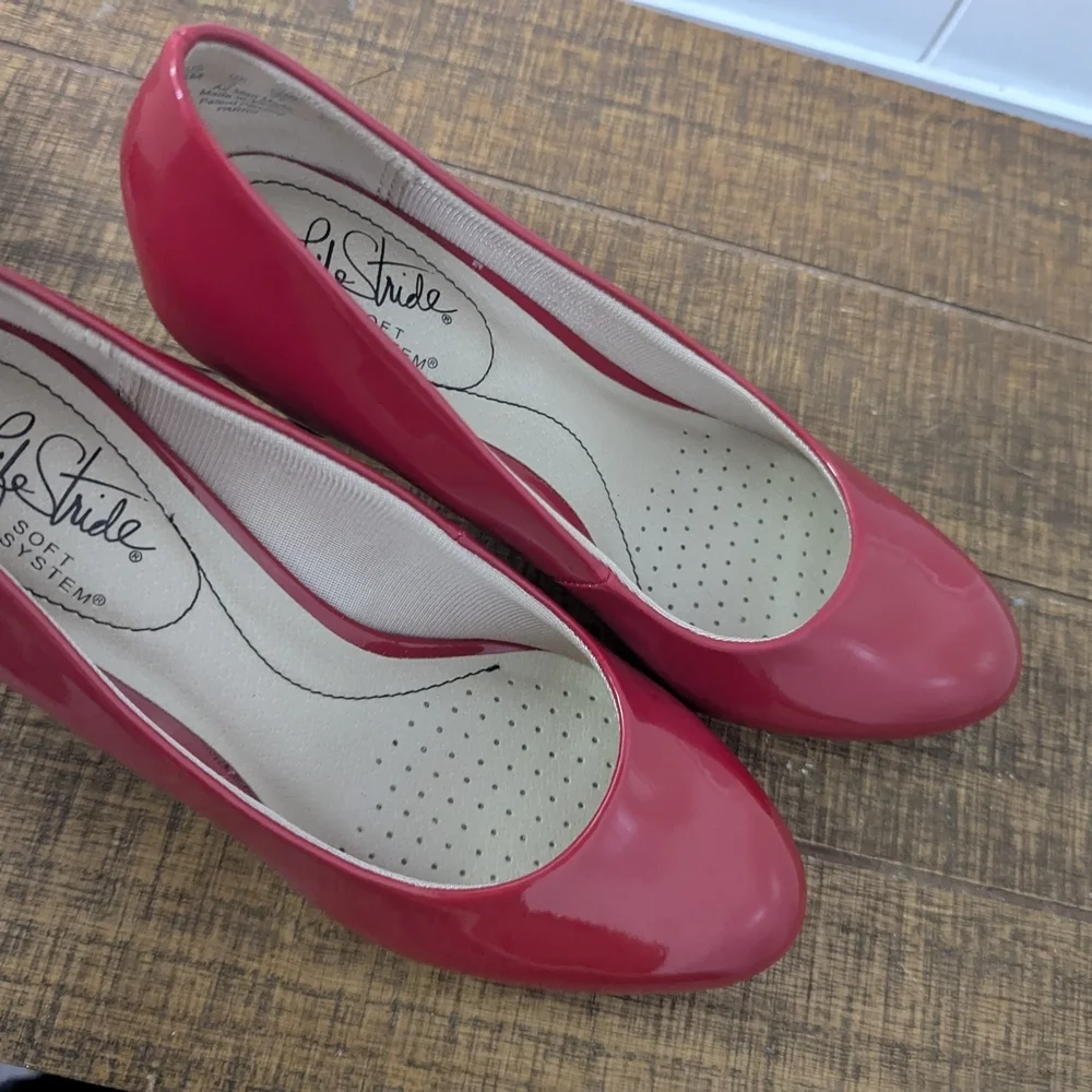 Life Stride Glossy Red Heels